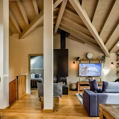 Chalet Hausobert Stylish Alpine Getaway With Stunning Views Σαλέ