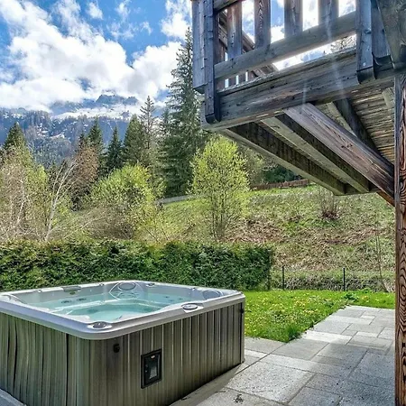 Alpesi faház Chalet Hausobert Stylish Alpine Getaway With Stunning Views